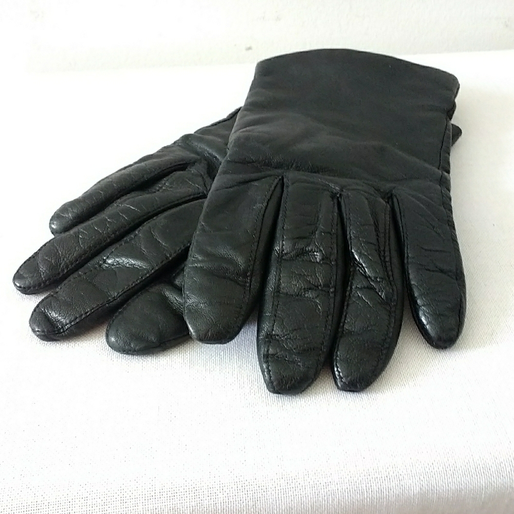 Lord & Taylor Leather Gloves 6.5  Cashmere Lined